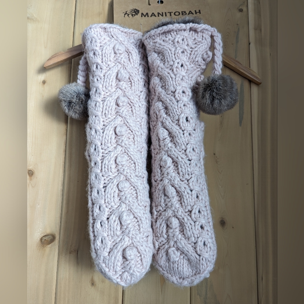 Manitobah Lined Knit Slippers in Blush Pink, NWT